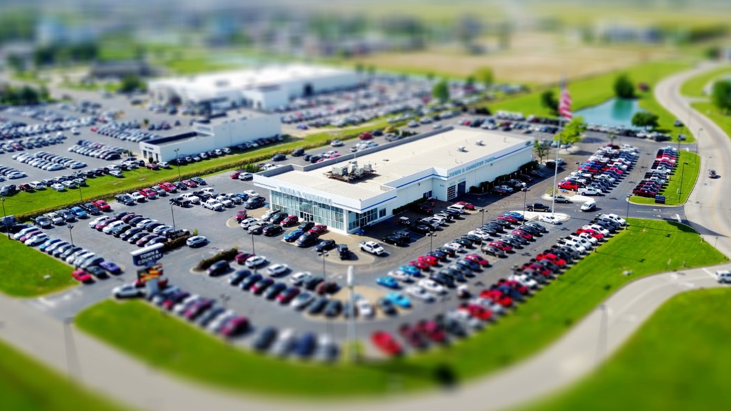 Was wenn bis zum Jahr 2025 jedes zweite Autohaus dich gemacht hat? Christoph Golbeck hat da eine Idee Was wenn bis zum Jahr 2025 jedes zweite Autohaus dich gemacht hat? Christoph Golbeck hat da eine Idee