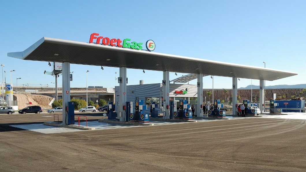 Wie eine Tankstelle aussieht? Na, so. Doch das wird sich sehr schnell ändern, wenn es nach der Westfalen AG geht Wie eine Tankstelle aussieht? Na, so. Doch das wird sich sehr schnell ändern, wenn es nach der Westfalen AG geht