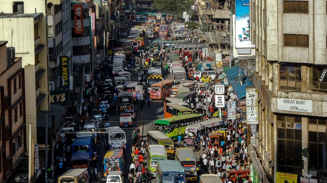 Billiger grüner Strom als Treiber der Antriebswende. Die UN rechnet, das in Städten wie Nairobi im Jahr 2030 fast alle Motorräder und Autorikschas elektrisch fahren Billiger grüner Strom als Treiber der Antriebswende. Die UN rechnet, das in Städten wie Nairobi im Jahr 2030 fast alle Motorräder und Autorikschas elektrisch fahren