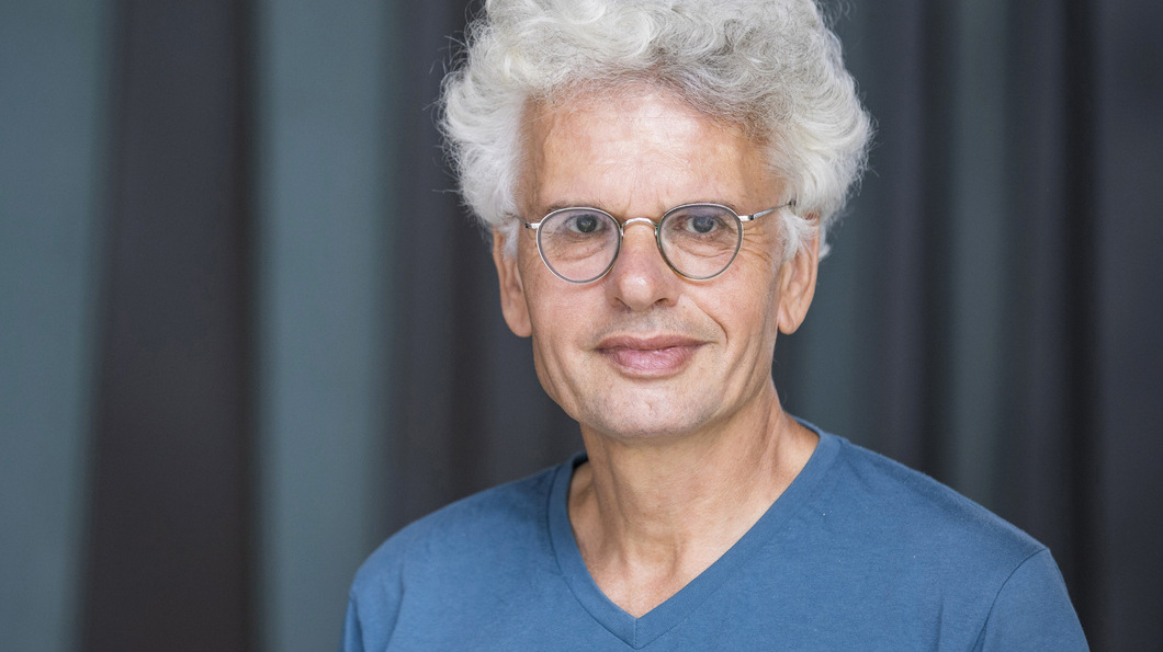 Seit 2019 ist der Stadtplaner und Journalist Roland Stimpel im Vorstand von FUSS e.V. und Sprecher des Vereins. Foto: Silke Reents Seit 2019 ist der Stadtplaner und Journalist Roland Stimpel im Vorstand von FUSS e.V. und Sprecher des Vereins. Foto: Silke Reents
